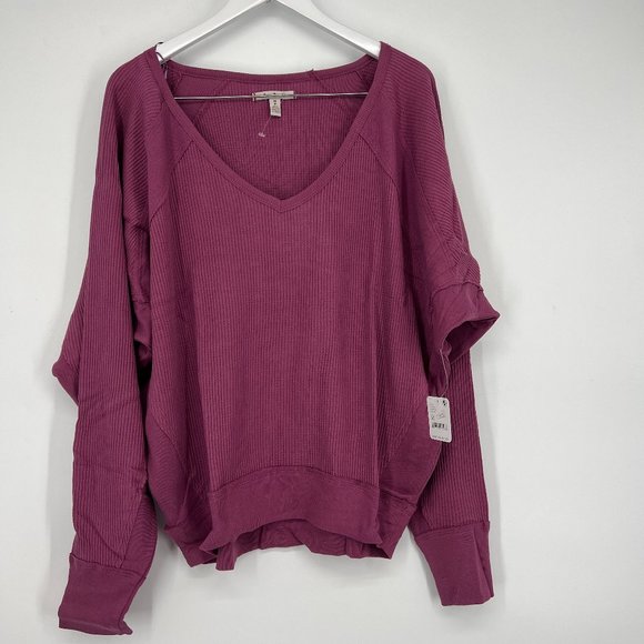 Free People Women's Santa Clara V-Neck Pullover Thermal Top Purple Medium NWT - Picture 2 of 6